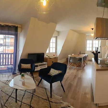 Duplex Au Coeur De Deauville Avec Vue Imprenable Et Parking Prive Exterior foto