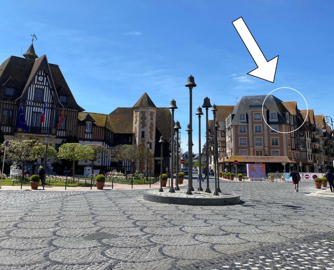 Duplex Au Coeur De Deauville Avec Vue Imprenable Et Parking Prive Exterior foto